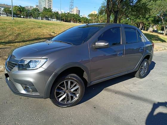 RENAULT LOGAN 1.6 16V SCE FLEX ICONIC X-TRONIC
